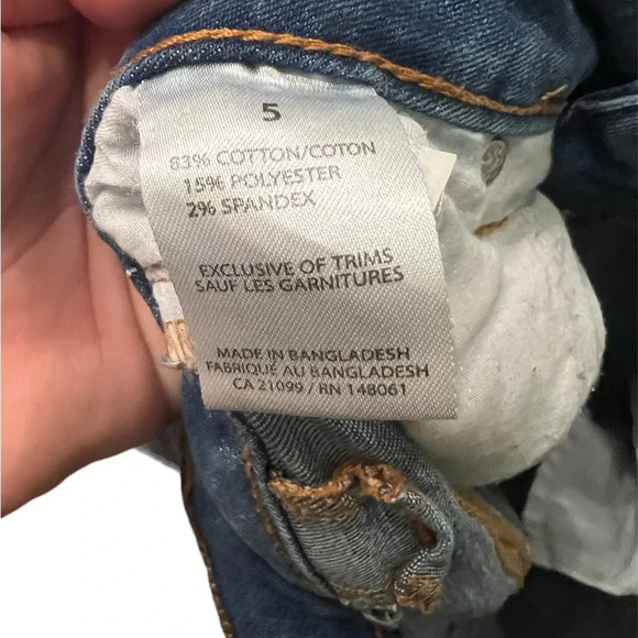 Cute Jean shorts with writing on the legs, size 5 - Picture 6 of 6